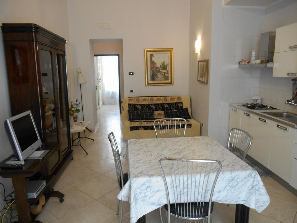 Casa Sannazzaro Apartman Nápoly Szoba fotó