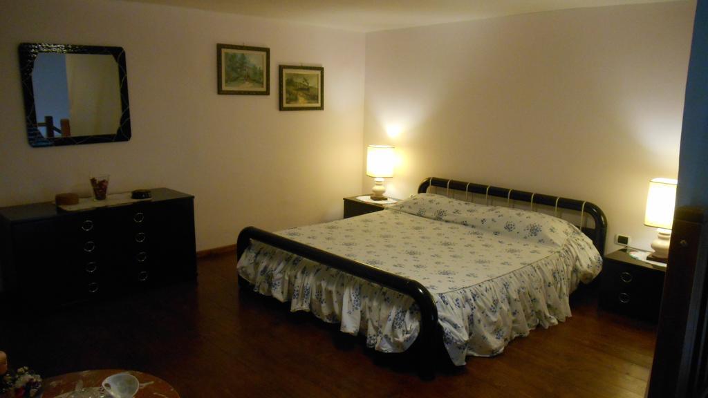 Casa Sannazzaro Apartman Nápoly Szoba fotó